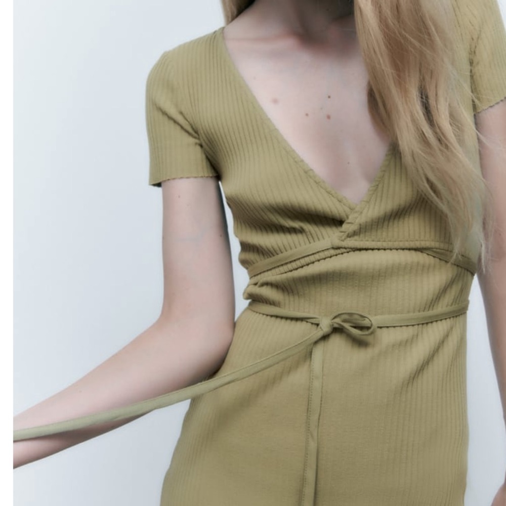 New! Zara Green Ribbed Dress